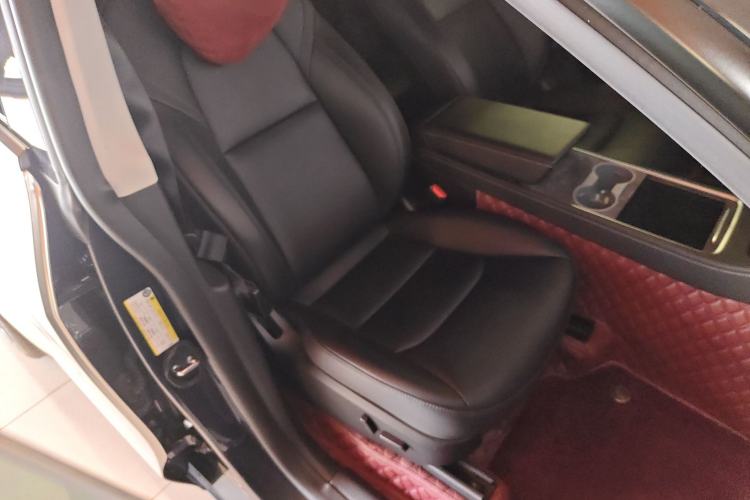 Used Tesla Model Y 2024 Rear-Wheel-Drive Version
