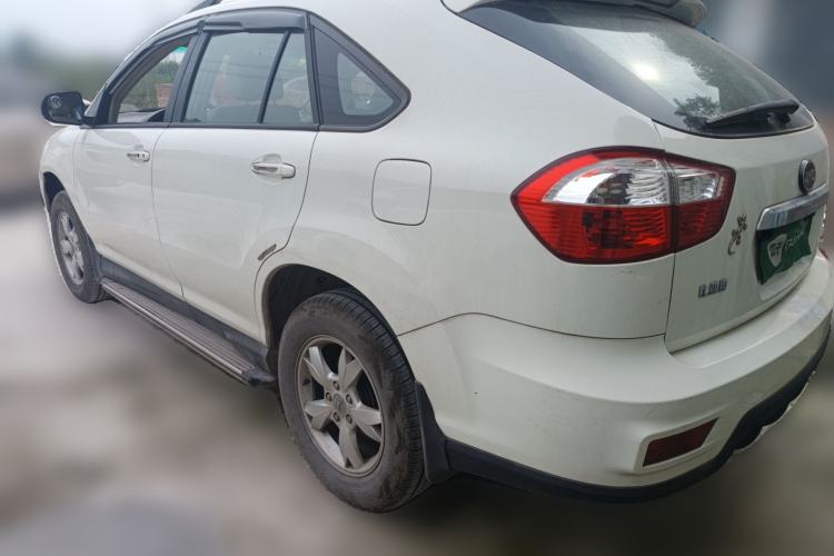 Used BYD S6 2014 2.0L Manual Luxury 5-Seater
