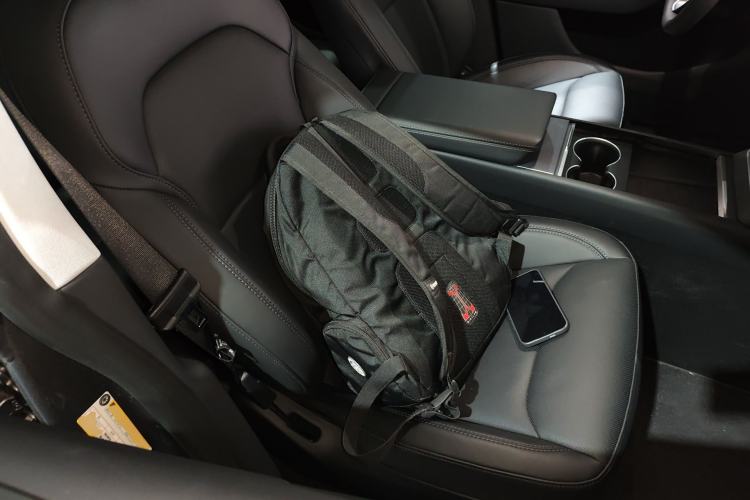 Used Tesla Model Y 2025 Rear-Wheel-Drive Version Right Front Seat