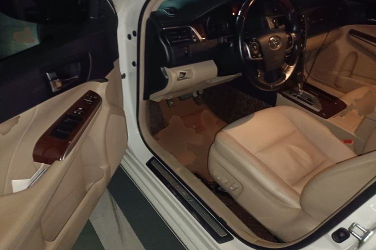 Used Toyota Camry 2012 2.5G Luxury Edition
