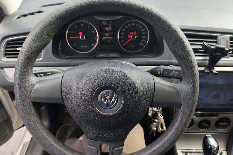 Used Volkswagen Lavida 2013 Restyled Classic 1.6L Automatic Comfort Edition
