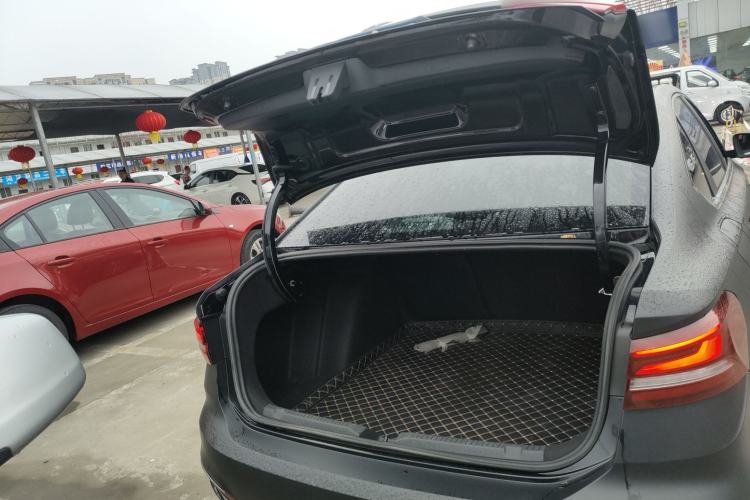 Used Volkswagen Lavida 2023 300TSI DSG Starry Full-Comfort Edition
