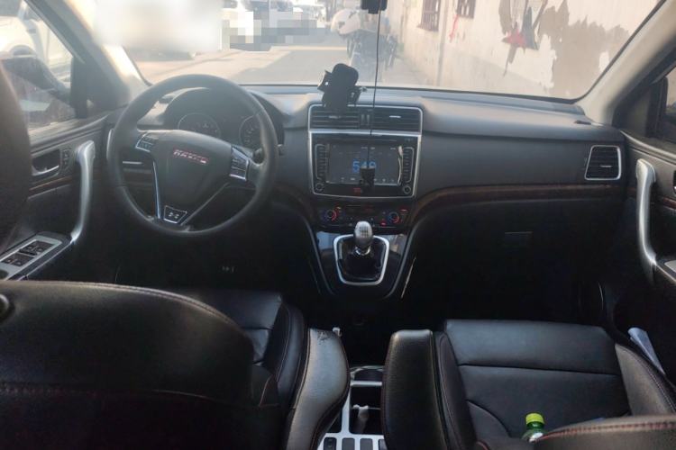 Used Haval H6 2014 Sport Version 1.5T Manual Two-Wheel Drive Elite Edition Center Console