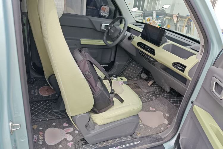 Used Geely Galaxy Panda 2023 Panda Mini 200km Endurance Bear Right Front Seat