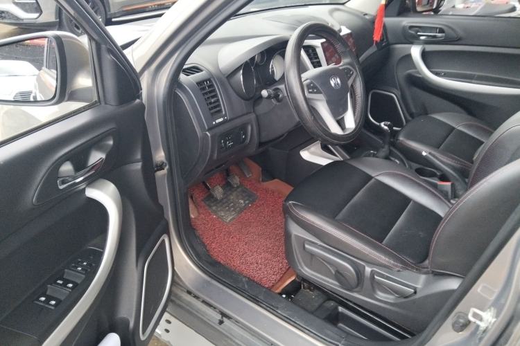 Used CHANGAN CS35 2016 1.6L Manual Luxury Model China V Standard Driver Seat