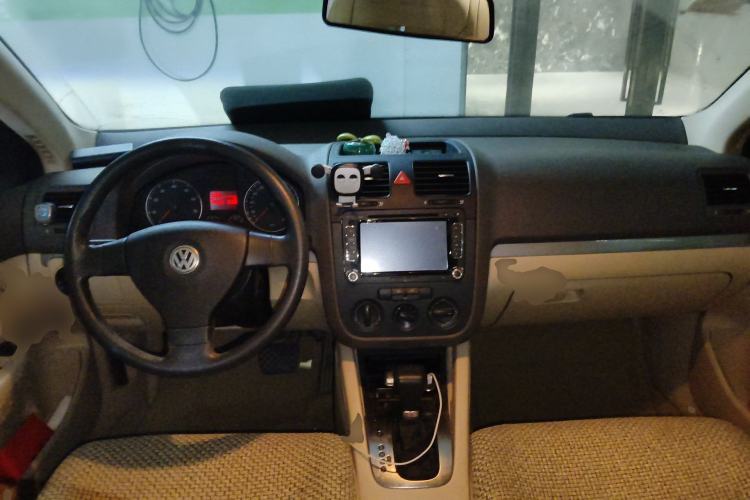 Used Volkswagen Sagitar 2009 1.6L Automatic Fashion Edition
