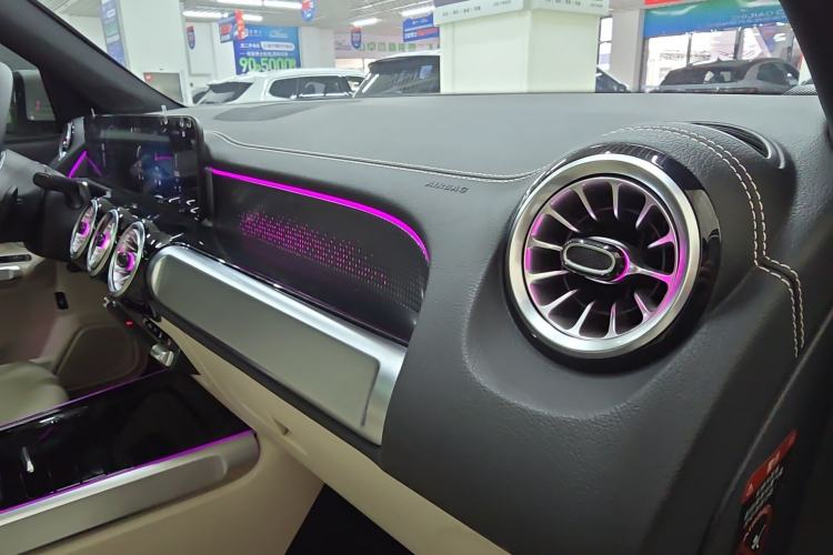 Used Mercedes-Benz EQB 2022 EQB 260 Interior 7