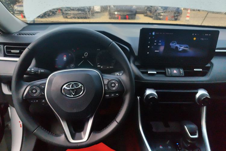 Used Toyota RAV4 2023 Dual-Engine 2.5L E-CVT Four-Wheel Drive Elite Plus Edition Center Console