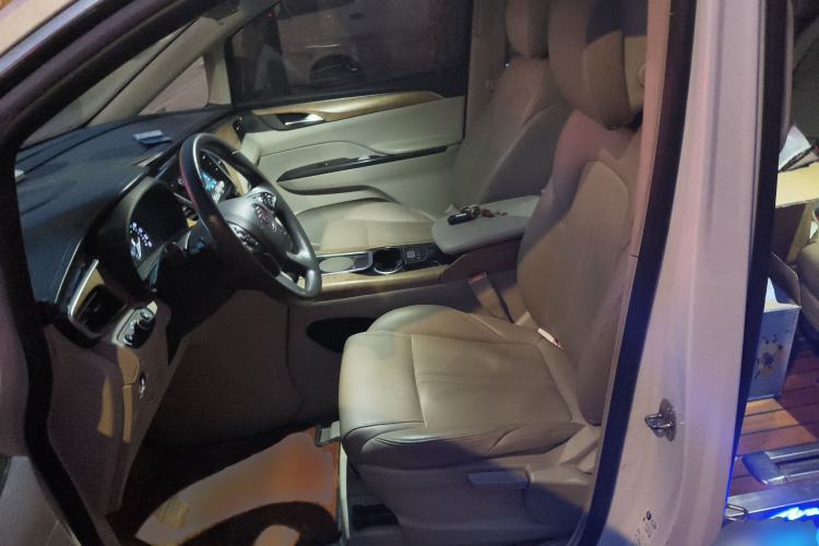 Used Buick GL8 2017 ES 28T Comfort Model China V Standard
