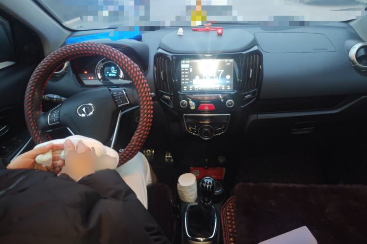 Used Great Wall M4 2014 1.5L Manual Comfort Model Center Console