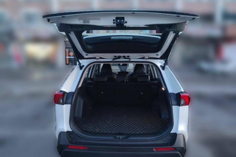 Used Toyota RAV4 2024 2.0L CVT Two-Wheel Drive Urban Edition
