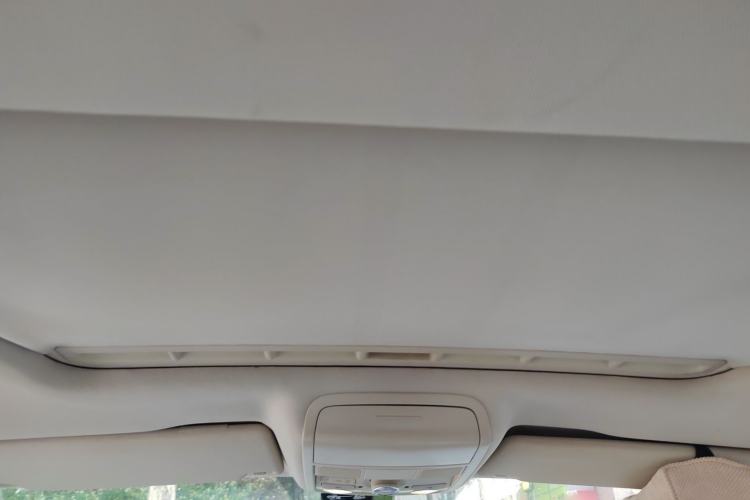 Used Volkswagen Sagitar 2014 1.4TSI Automatic Luxury Model Headliner