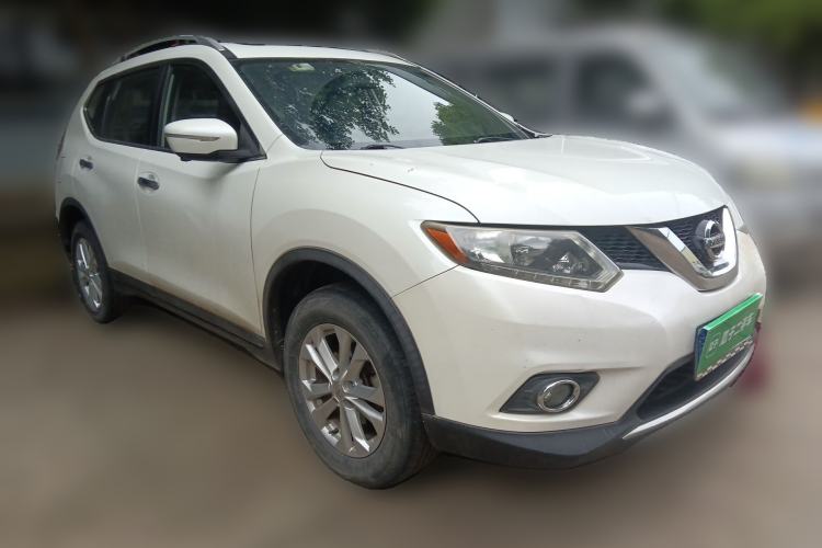 Used Nissan X-Trail 2014 2.0L CVT Comfort Edition 2WD Front Right 45 Deg