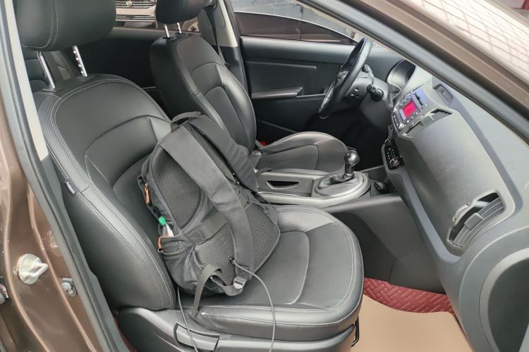 Used Kia Sportage R 2016 2.0L Automatic Two-Wheel Drive GLS Trim Right Front Seat