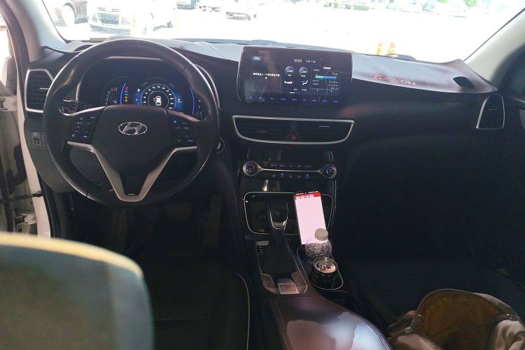 Used Hyundai Tucson 2019 280TGDi Dual-Clutch Two-Wheel Drive Fashion Edition China VI Standard