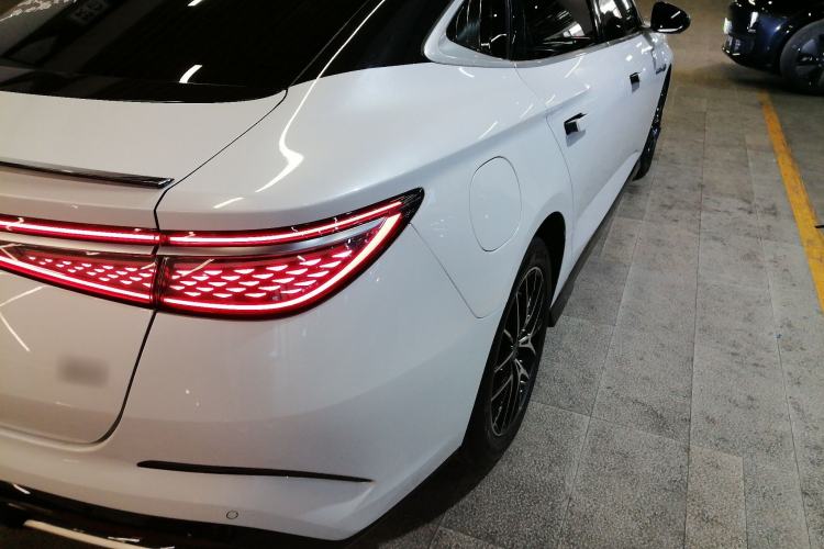 Used BYD Seal 2023 DM-i 1.5L 121km Prestige Model
