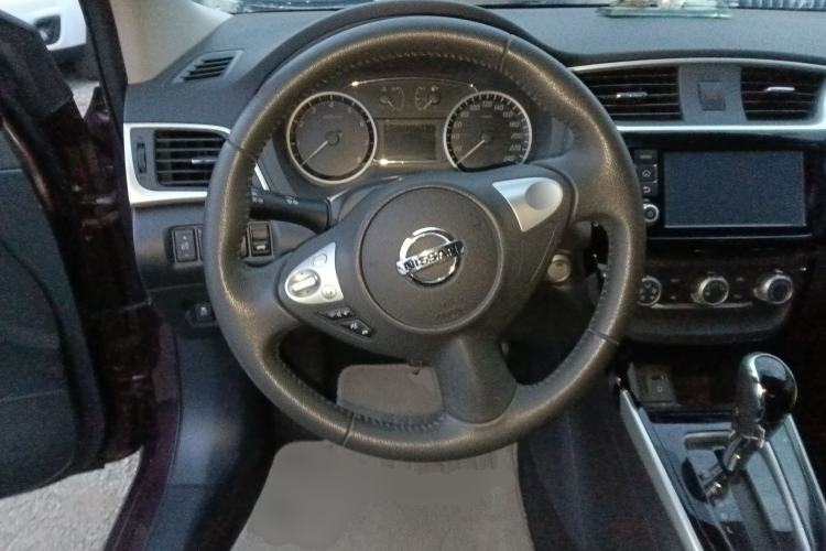 Used Nissan Sylphy 2018 1.6XV CVT Deluxe Edition Steering Wheel
