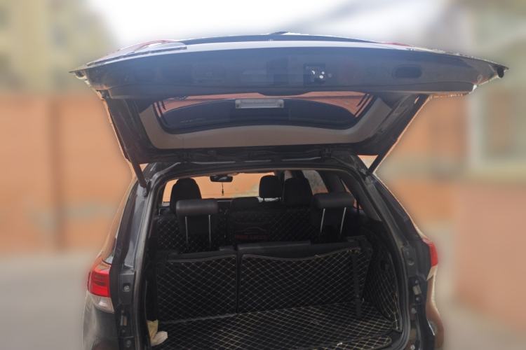 Used Toyota Highlander 2018 2.0T Four-Wheel Drive Luxury Edition 7 Seats China V Emission Standard
