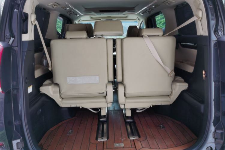 Used Toyota Alphard 2019 Dual-Engine 2.5L Luxury Edition