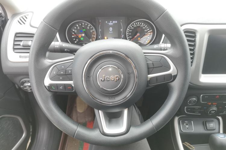 Used Jeep Compass 2019 220T Automatic Enjoyment Version Steering Wheel
