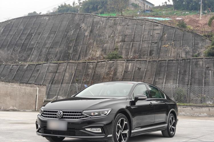 Used Volkswagen Magotan 2023 2 Million Units Limited Edition 330TSI DSG Leading Version