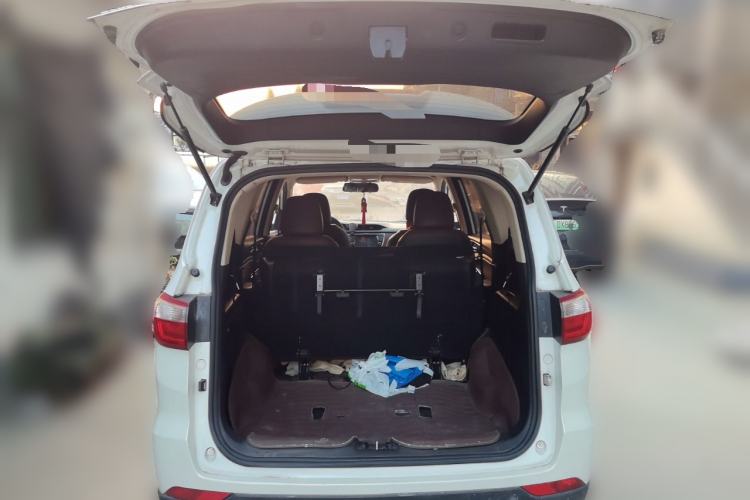 Used CHANGAN Lingxuan 2017 1.6L Manual Elite Model
