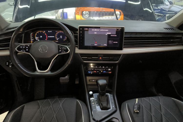 Used Volkswagen Tiguan L 2022 330TSI Automatic Two-Wheel Drive Smart Edition
