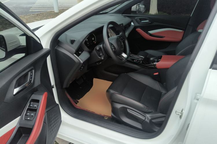 Used MG 5 2023 180 DVVT CVT Luxury Edition Driver Seat