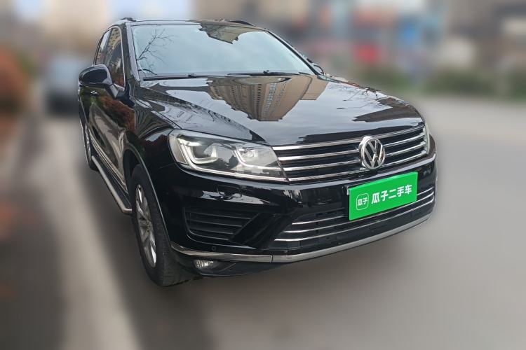Used Volkswagen Touareg 2016 3.0 TSI Standard Version Front Right 45 Deg