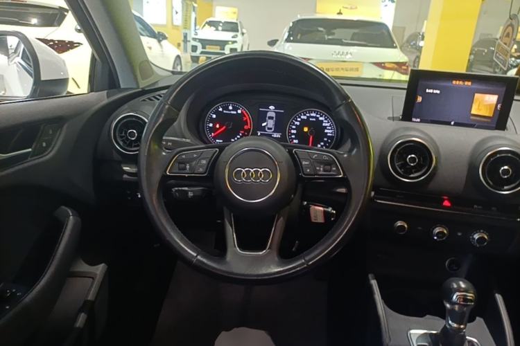 Used Audi A3 2020 Restyled Limousine 35 TFSI Ambition Version China VI
