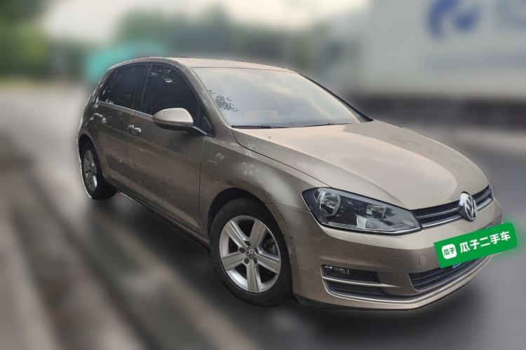 Used Volkswagen Golf 2015 1.4TSI Automatic Comfort Model Front Right 45 Deg