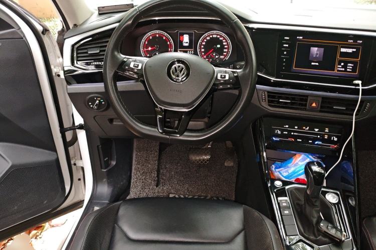 Used Volkswagen Tayron 2020 330TSI Two-Wheel Drive Luxury Smart Connectivity Version Steering Wheel