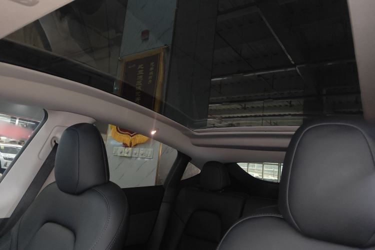 Used Tesla Model Y 2024 Rear-Wheel-Drive Version Headliner