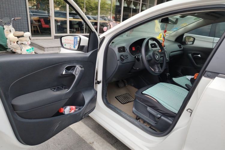 Used Volkswagen Polo 2011 1.4L Automatic ZhiShang Version Driver Seat