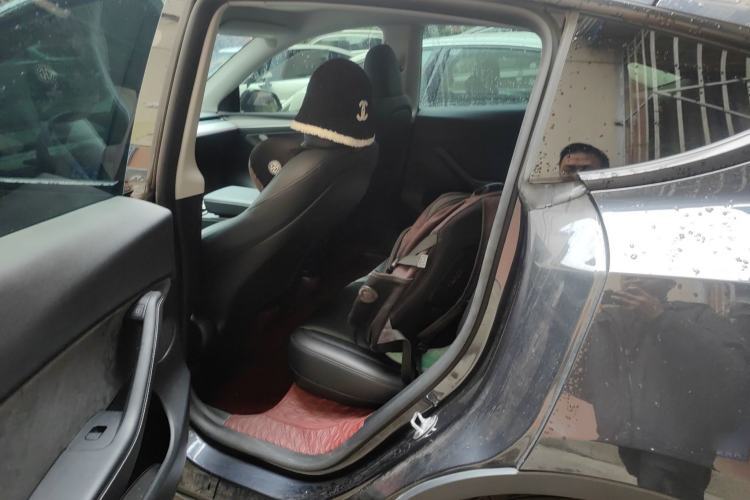 Used Tesla Model Y 2024 Rear-Wheel-Drive Version
