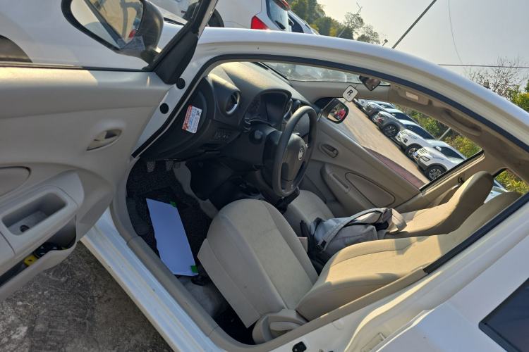 Used Venucia R30 2014 1.2L Manual Enjoyment Edition