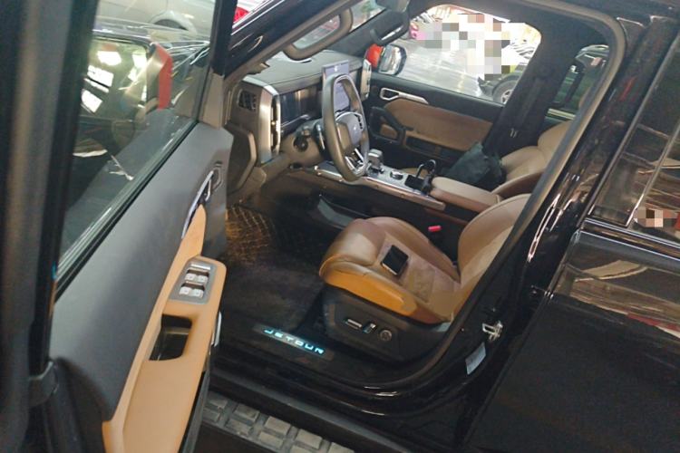 Used JETOUR Traveler 2023 2.0T All-Wheel Drive CrossPRO+ Driver Seat