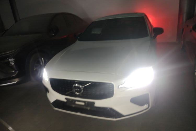 Used Volvo S60 2023 B4 Zhiyuan Sport Edition
