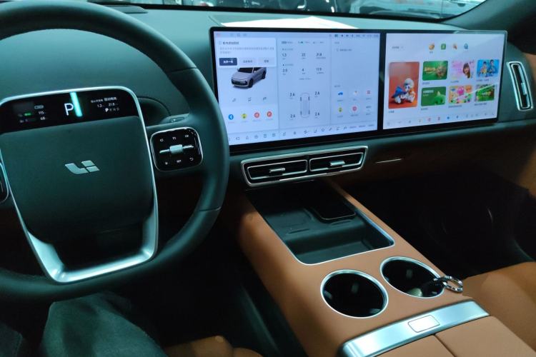 Used Li Auto L6 2025 Pro Smart Refresh Edition Center Console