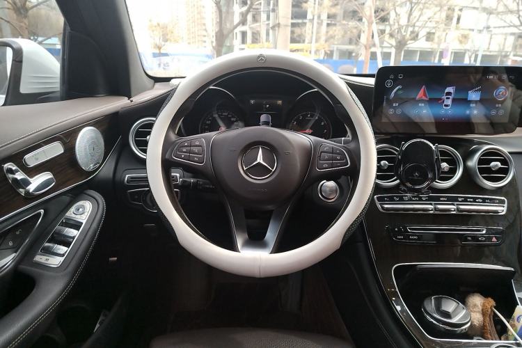 Used Mercedes-Benz GLC 2019 GLC 260 L 4MATIC Dynamic Model
