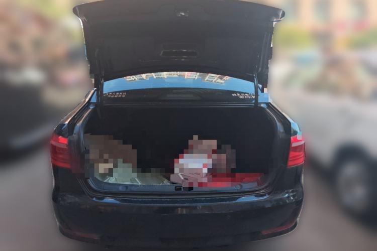 Used Volkswagen Lavida 2013 Revised Version 1.6L Automatic Luxury Edition Trunk