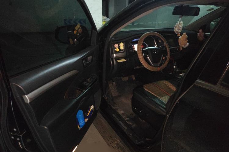 Used Toyota Highlander 2017 2.0T Four-Wheel Drive Luxury Edition 7 Seats Interior 3