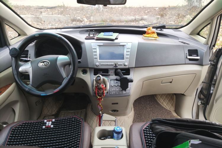 Used BYD M6 2013 2.0L Manual Comfort Edition