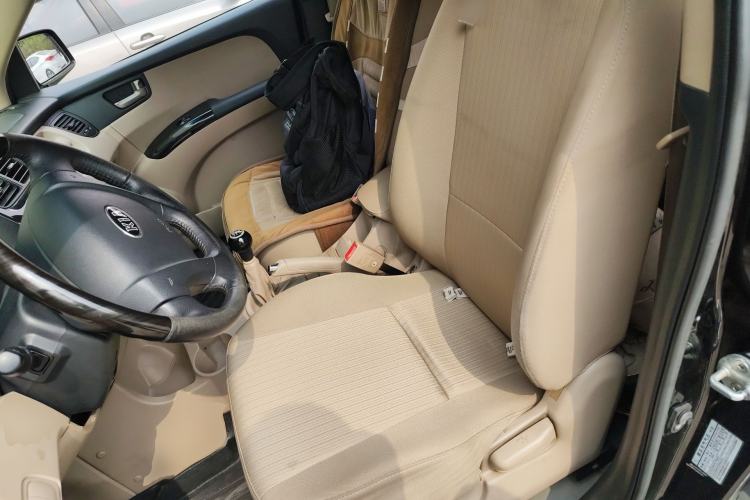 Used Kia Sportage 2013 2.0L Manual Two-Wheel Drive GL Trim Left Front Seat