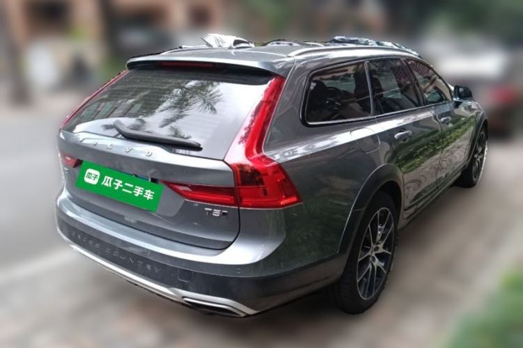Used Volvo V90 2020 Cross Country T5 AWD Prestige Edition
