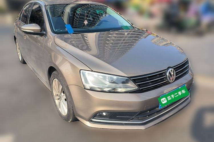 Used Volkswagen Sagitar 2015 1.6L Automatic Comfort Model
