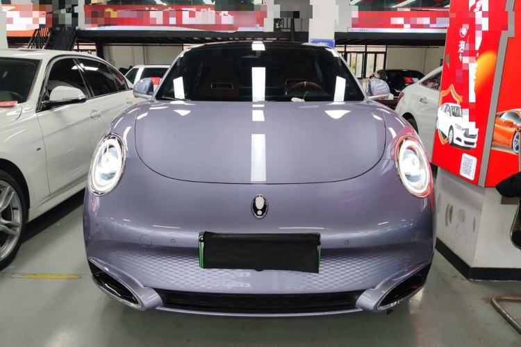 Used ORA Lightning Cat 2022 555 km Luxury Edition Front