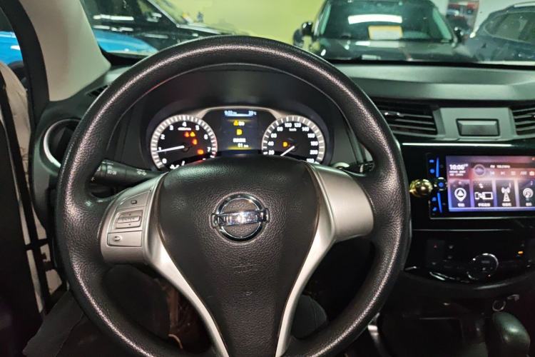 Used Nissan Terra 2018 2.5L Automatic 2WD Luxury Edition
