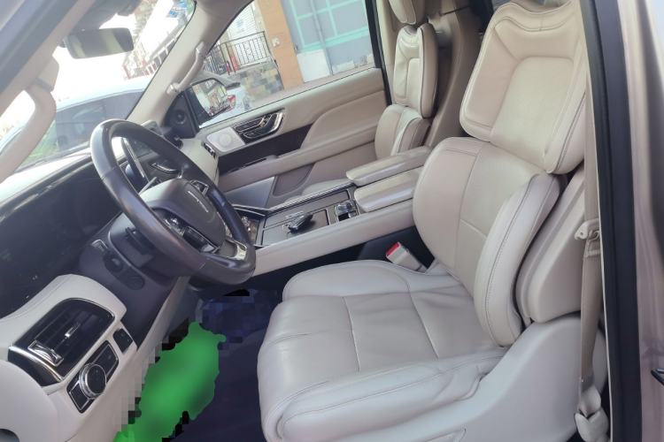 Used Lincoln Navigator 