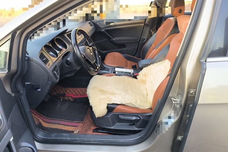 Used Volkswagen Golf 2016 1.6L Automatic Comfort Model Left Front Seat